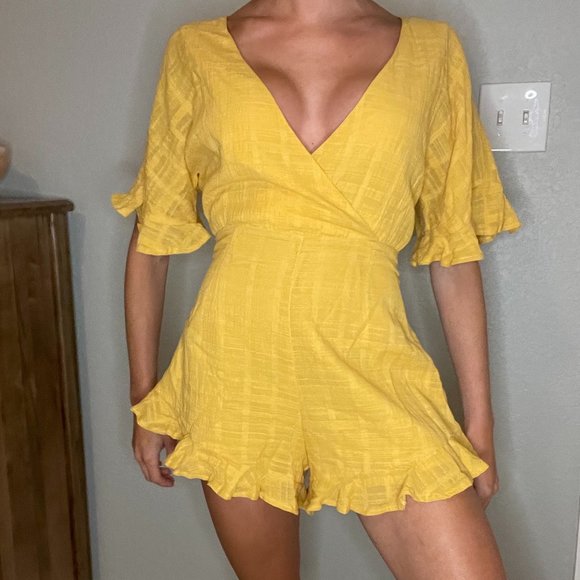 Selfie Leslie Pants - NEW with tags, Selfie Leslie yellow/mustard romper size XS